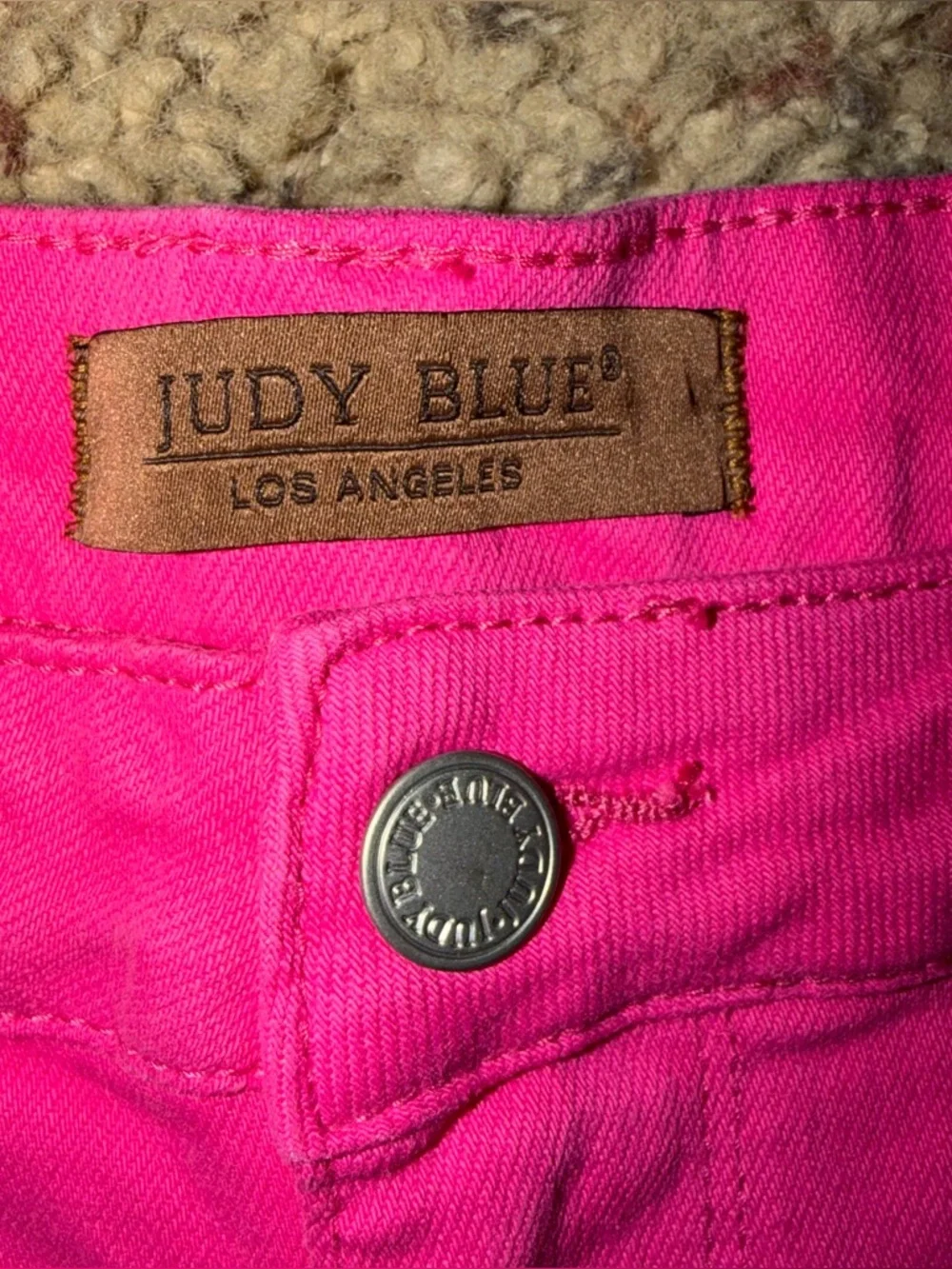 NWT JUDY BLUE MID RISE HOT PINK RAW HEM BUTTON UP STRETCH SHORTS / SIZE XL - Picture 3 of 6